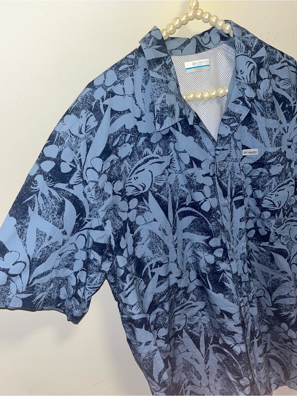 Columbia PFG Short Sleeve Fishing Shirt Blue Fish Print Camo Mesh Back Vent